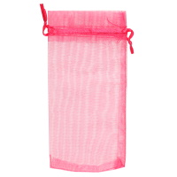Pochette cadeau en tissu organza de couleur rose fuschia.