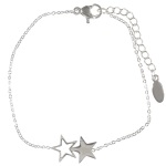 Bracelet avec étoiles en acier argenté.