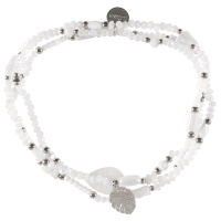 Lot de 3 bracelets élastiques composé de perles en acier argenté, de perles de couleur blanche, d'une feuille en pierre de couleur blanche et d'un pendant en forme de feuille philodendron en acier argenté.