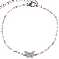 Bracelet composé d'une chaîne en acier argenté avec perles en émail de couleur rose et d'un papillon en acier argenté. Fermoir mousqueton avec 5 cm de rallonge.