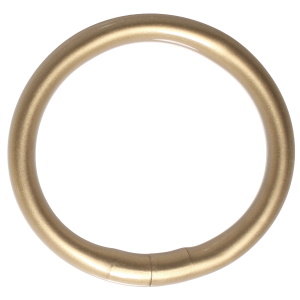 Bracelet bouddhiste jonc semi rigide en tube de plastique de couleur marron.