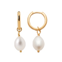 Boucles d'oreilles créoles en plaqué or jaune 18 carats pavées d'oxydes de zirconium blancs et pendants en véritable perle de Biwa (perle d'eau douce japonaise).