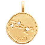 pendentif avec motif de la constellation du signe du zodiaque Taureau (Taurus en latin) en plaqué or et oxydes de zirconium.