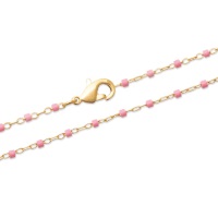 Bracelet en plaqué or 18 carats avec perles de miyuki de couleur rose. Fermoir mousqueton avec 2 cm de rallonge.