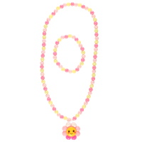 Parure pour enfant composée d'un collier élastique de perles multicolores avec un pendentif fleur sourire en matière synthétique et d'un bracelet élastique de perles en matière synthétique.