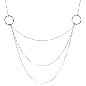 Collier composé d'une chaîne, de deux cercles et de trois chaînes en acier argenté. fermoir mousqueton avec 5 cm de rallonge.