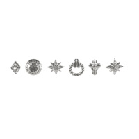 Lot de 6 boucles d'oreilles en acier argenté composées d'une puce ronde martelée, d'une puce en forme de cercle, d'une puce en forme de croix, d'une puce en forme d'étoile sertie de strass, d'une puce en forme d'étoile sertie d'un cristal et d'une puce en forme de losange sertie d'un cristal.