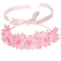 Serre-tête couronne de fleurs en textile de couleur rose, perles synthétiques et fleurs en strass.