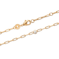 Bracelet composé d'une chaîne en plaqué or jaune 18 carats et un oxyde de zirconium blanc serti clos. Fermoir mousqueton avec anneaux de rappel à 16 et 18 cm. 