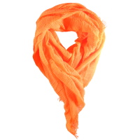 Foulard gaufré rectangle effet froissé en 100% viscose de couleur orange fluo.