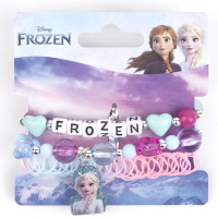 Lot de 3 bracelets élastiques fantaisie pour enfants sur le thème de la Reine des neiges composé d'un bracelet de perles rondes et en forme d'étoile et d'un pendant représentant Elsa, d'un bracelet de perles rondes et en forme de cœur et des perles cubiques composant le mot Frozen, ainsi qu'un bracelet emmêlé en silicone. 