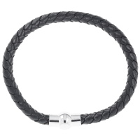 Bracelet composé d'un cordon en cuir véritable de couleur noir et d'un fermoir aimant en acier argenté.