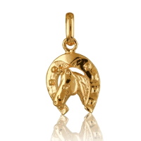 Pendentif en forme de fer à cheval avec tête de cheval en plaqué or jaune 18 carats.