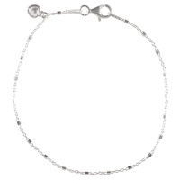 Bracelet composé d'une chaîne en argent 925/000 et d'un pendant en forme de cœur serti d'un oxyde de zirconium blanc.